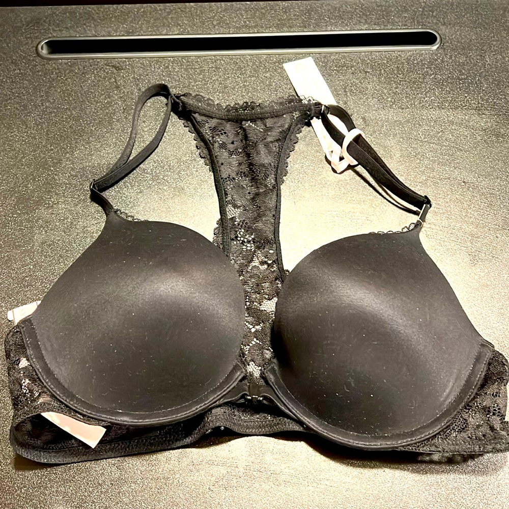 (NEW) Victoria’s Secret body by Victoria push up bra
